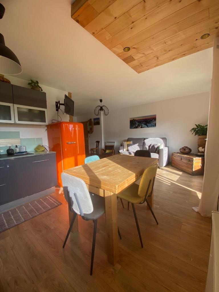 Appartement Au Calme Avec Vue Sur Les Montagnes. Sévrier Exterior photo