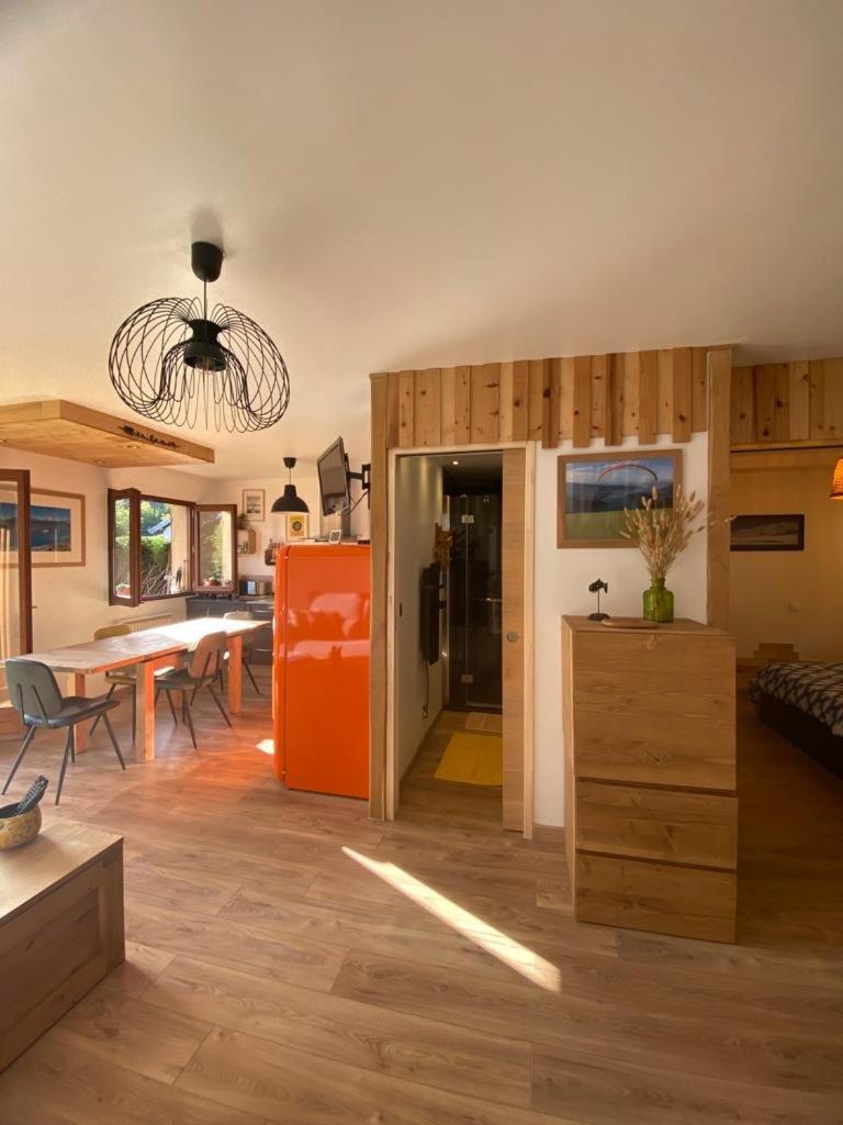 Appartement Au Calme Avec Vue Sur Les Montagnes. Sévrier Exterior photo